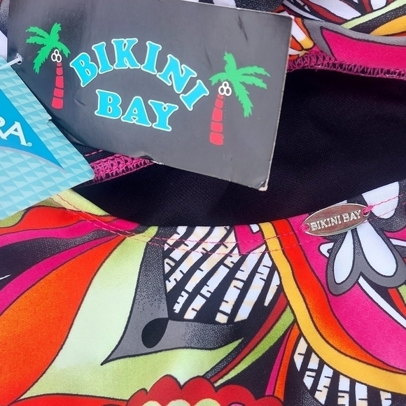 Bikini bay one piece multi color floral design - Picture 5 of 6